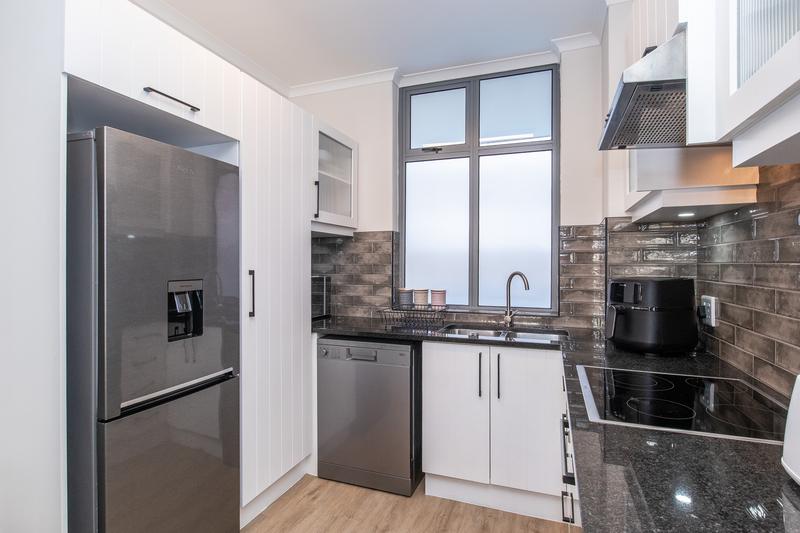 To Let 1 Bedroom Property for Rent in Muizenberg Western Cape